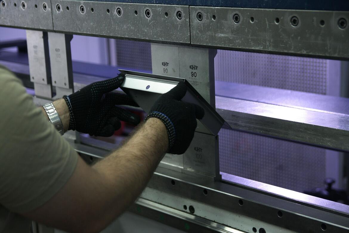 Sheet metal bending